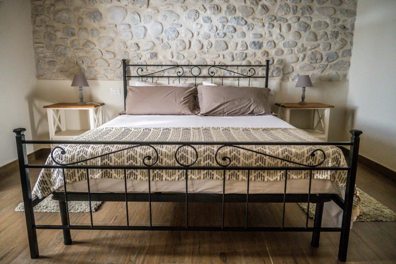 Tenuta Gambit Agriturismo Umbria Villa Monteleone dʼOrvieto Eksteriør billede